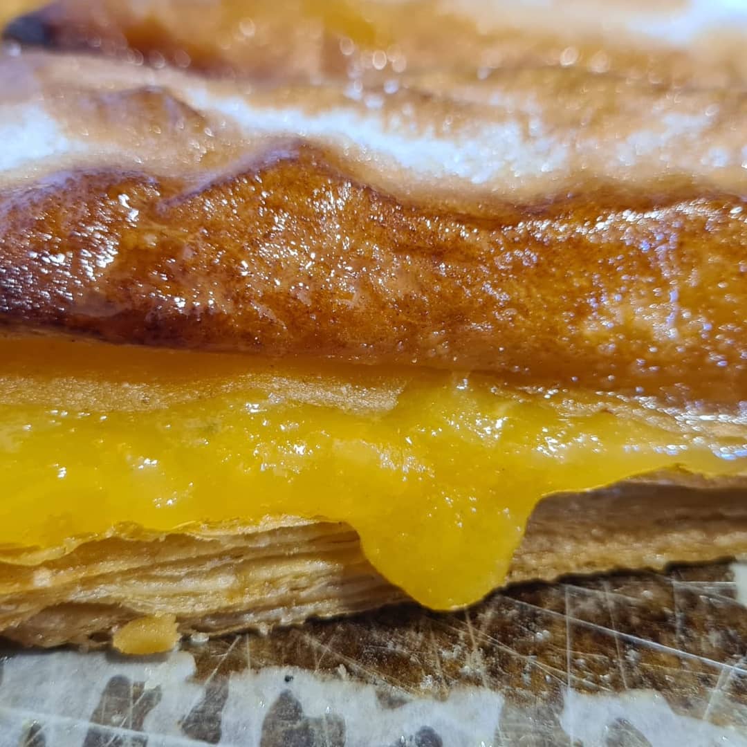 Pão artesanal acabado de cozer